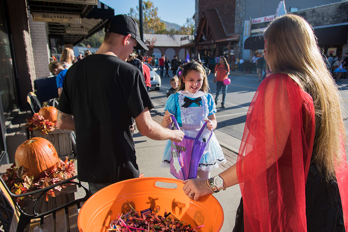 Trick'r'Treat-blog-used children trick or treating