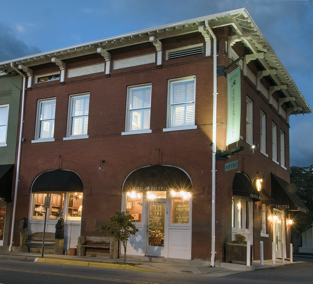 Everett-bank-dusk