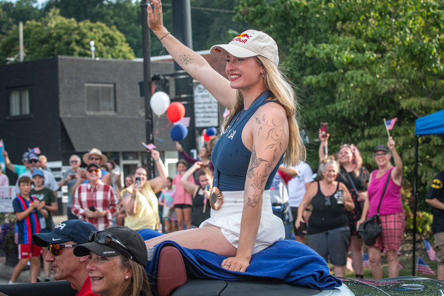 Evy-in-parade
